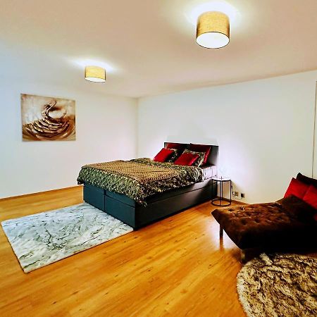 Montreux Lake Side Apartment! Exterior photo