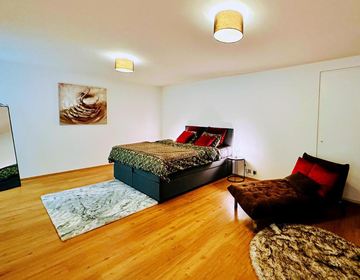 Montreux Lake Side Apartment! Exterior photo