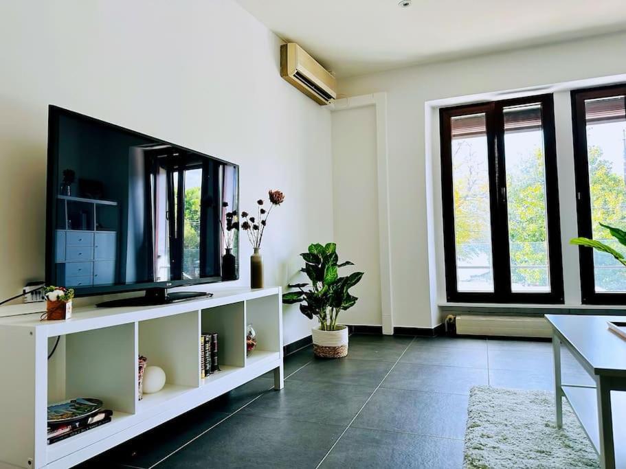 Montreux Lake Side Apartment! Exterior photo